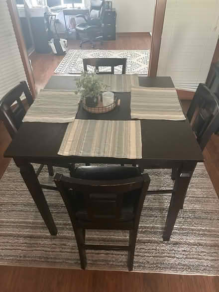 Photo of free Used hightop table and chairs (SW side of Ocala (near 200)) #1