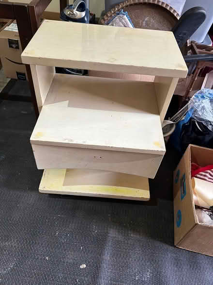 Photo of free 2 desks dining and end tables (Upper Marlboro) #4