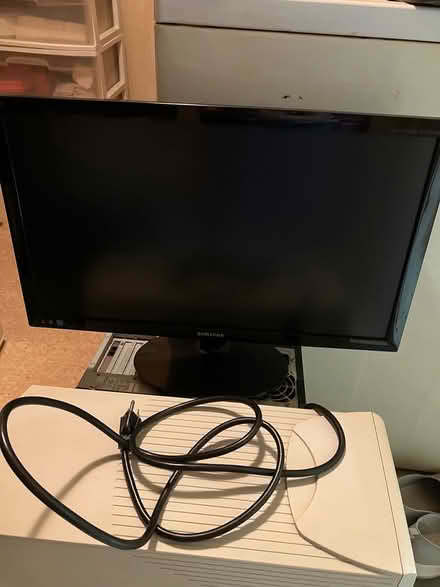 Photo of free Computers and monitors (Ark City on Summit St) #3