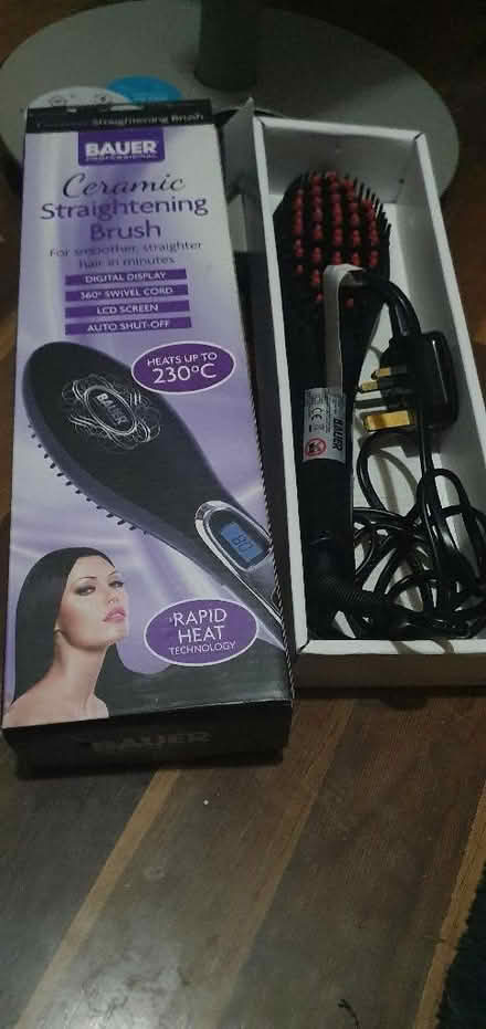 Photo of free Heated Hair brush Straightener (Chaddesden DE21) #1