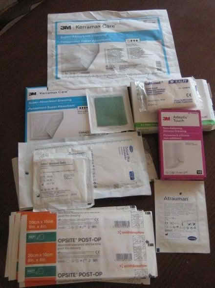 Photo of free medical dressings (Curry Rivel TA10) #1