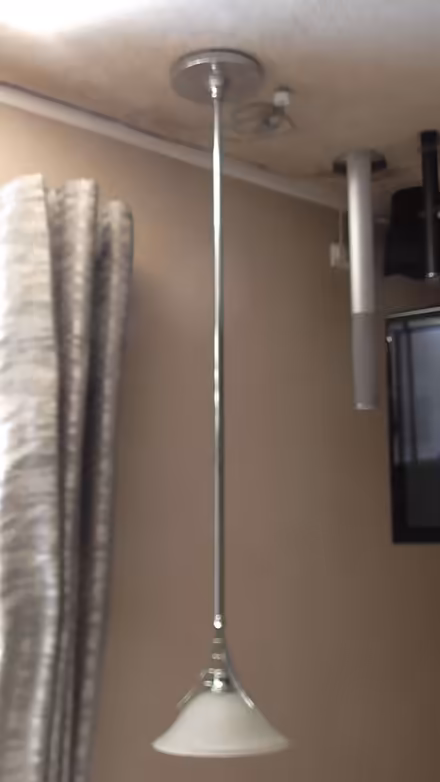 Photo of free tall uplighter (St Albans AL4) #1