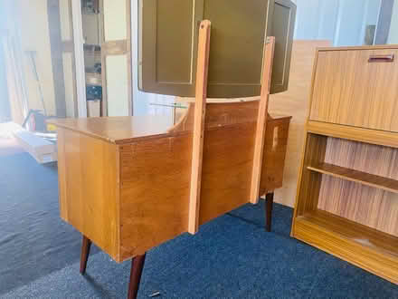 Photo of free 1960’s dressing table (Stanton harcourt, OX29) #4
