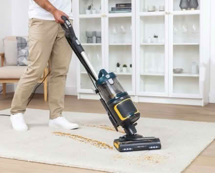 Photo of Vacuum cleaner / hoover (EH7 Canonmills, Edinburgh) #1