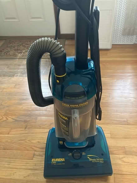 Photo of free Vacuum cleaner (Bensenville) #1