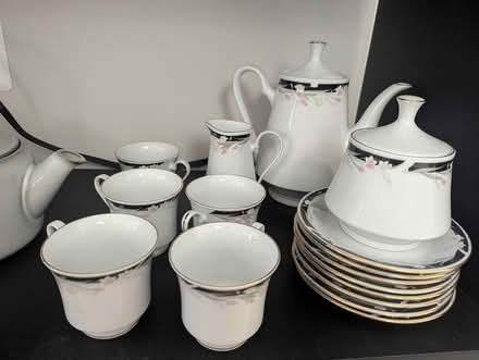 Photo of free Tea pot and full tea set (Kingstown) #2
