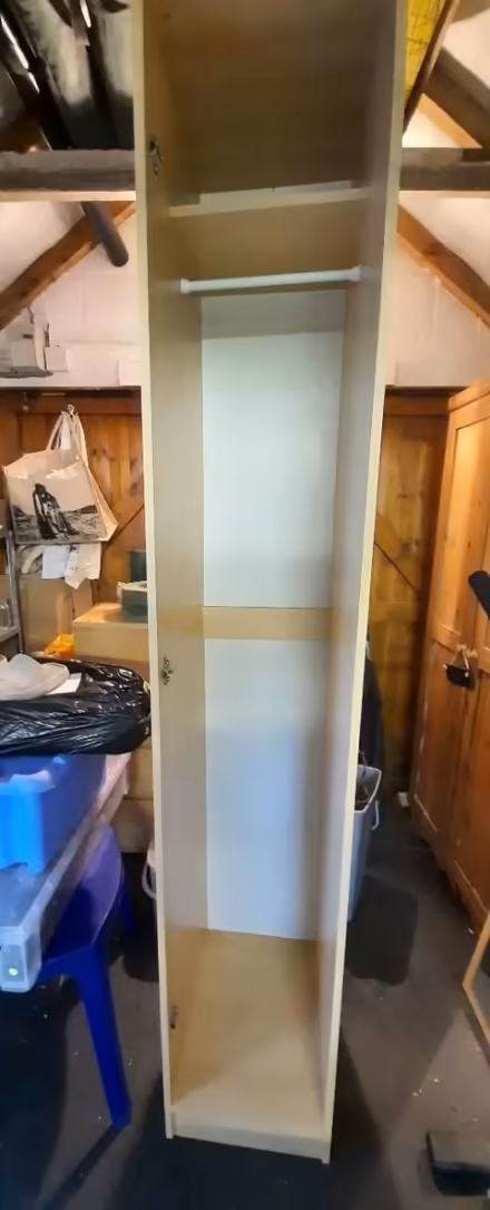 Photo of free Single wardrobe with mirrored door (Kingsteignton TQ12) #2