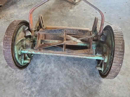 Photo of free Vintage Suffolk Viceroy push mower (Latchingdon (CM3)) #2