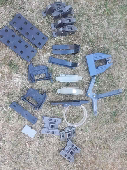 Photo of free Hot wheels track and accessories (Aldingbourne PO20) #4