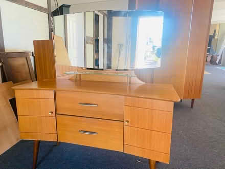 Photo of free 1960’s dressing table (Stanton harcourt, OX29) #2
