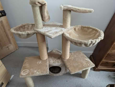 Photo of free Cat scratching/play tower (PO4) #1