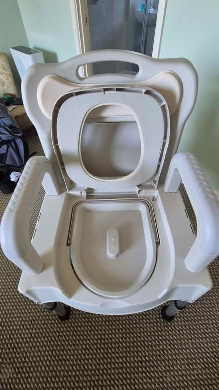 Photo of free commode (Beachley NP16) #2