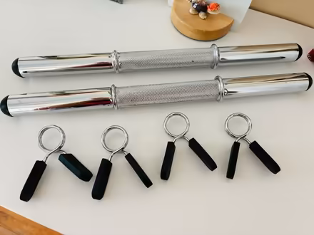 Photo of free Hand bar & clips for free weights (East Nob Hill) #1
