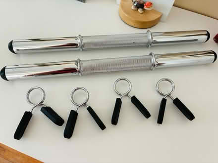 Photo of free Hand bar & clips for free weights (East Nob Hill) #1