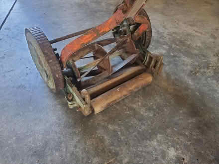 Photo of free Vintage Suffolk Viceroy push mower (Latchingdon (CM3)) #3