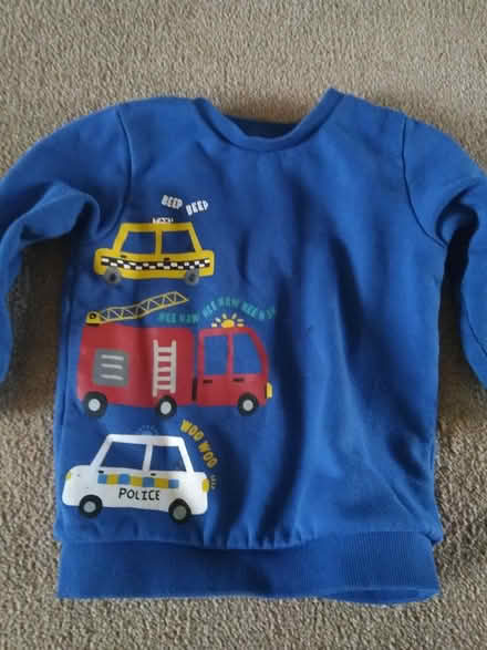 Photo of free Jumper 2-3yrs (Leighton buzzard LU7) #1