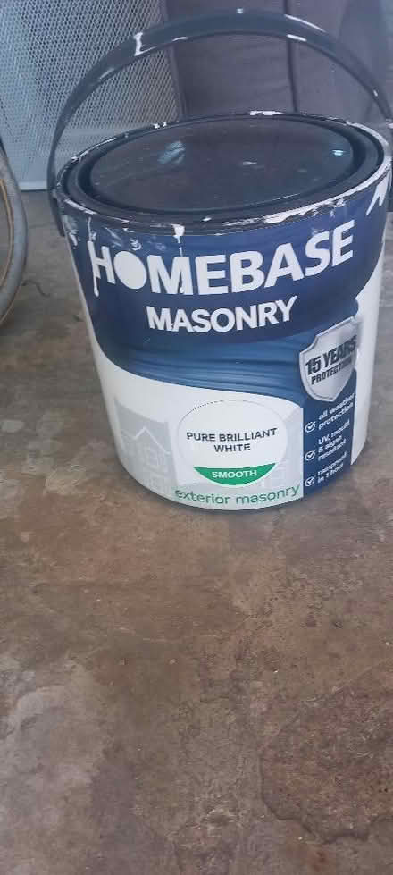 Photo of free Pure brilliant white exterior masonry paint (Risinghurst OX3) #1