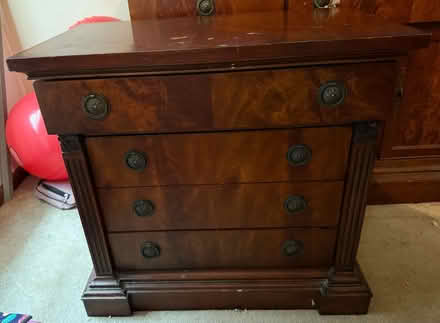 Photo of free Haverty’s Wood Furniture (Powder Springs) #4