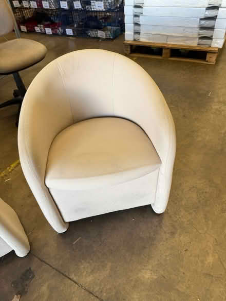 Photo of free 4xchairs & sofa (DE24) #4