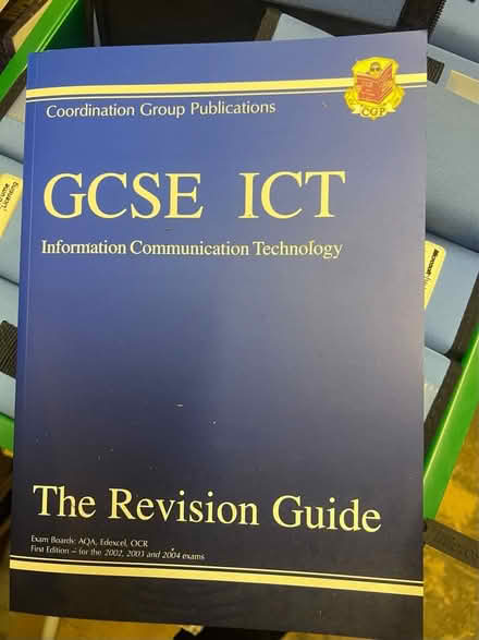 Photo of free GCSE ICT books (Dronfield S18) #1
