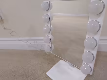 Photo of free vanity light (mississauga rd & financial dr) #1