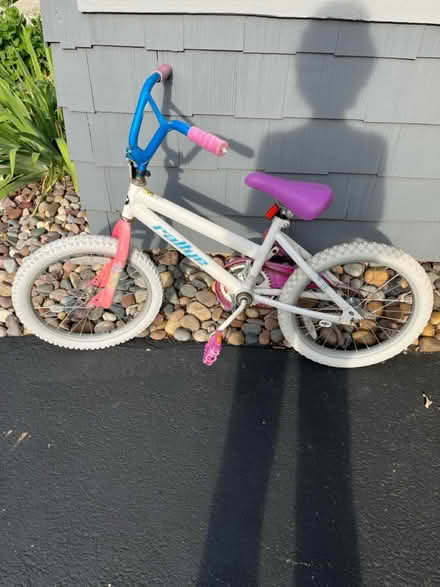 Photo of free Girls 16 inch bike (Darien) #1