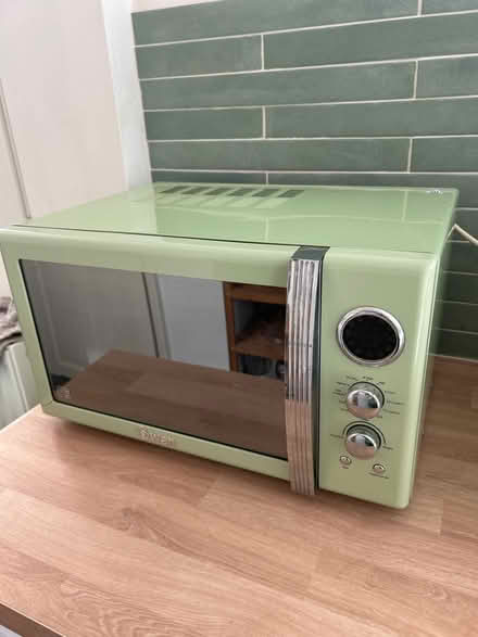 Photo of free Swan Retro Green Microwave (NR21) #1