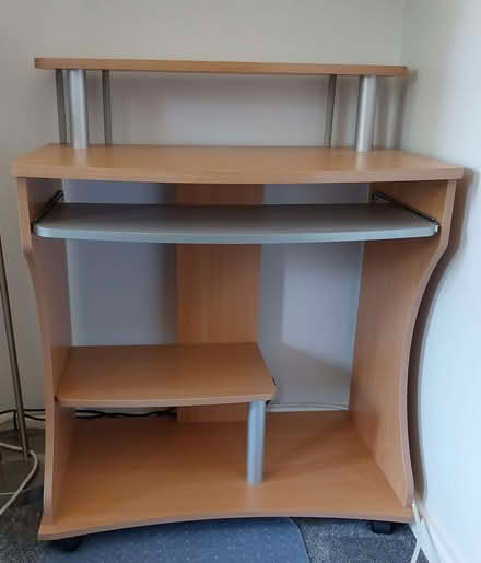 Photo of free Computer Desk (Allestree DE22) #1