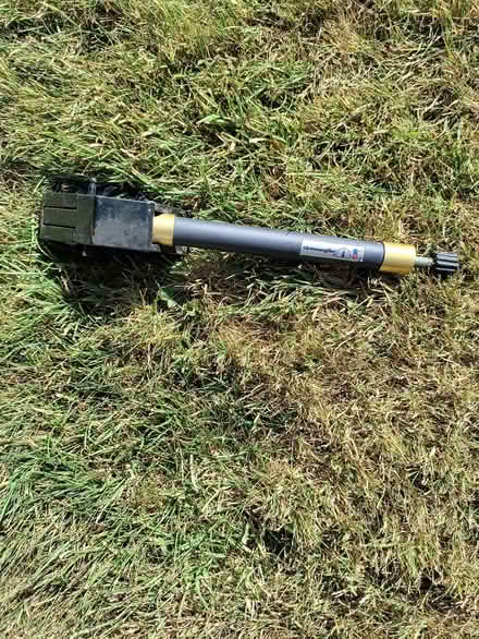 Photo of free Greenhouse automatic roof vent opener (California DE22) #1