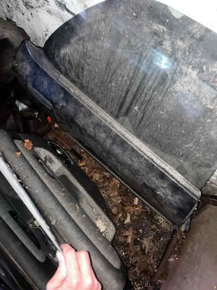 Photo of free 2000 Suabru Impreza L Wagon parts (newton) #3