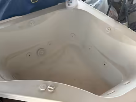 Photo of free drop in Jacuzzi tub (Inglewood) #2
