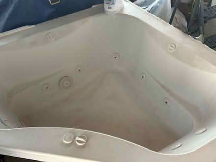 Photo of free drop in Jacuzzi tub (Inglewood) #2