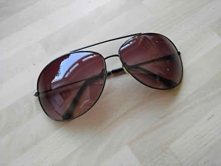 Photo of free Sun glasses (Welwyn AL6) #1