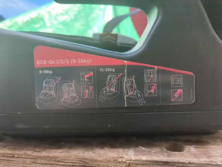 Photo of free Child car seat 9-36kg (AB13) #3