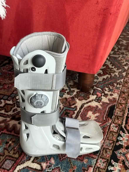 Photo of free Walking Boot (Adams Morgan/ DuPont Circle) #1
