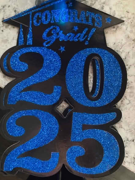 Photo of free 2 Grad 2025 signs (New Fairfield Squantz Pond) #1