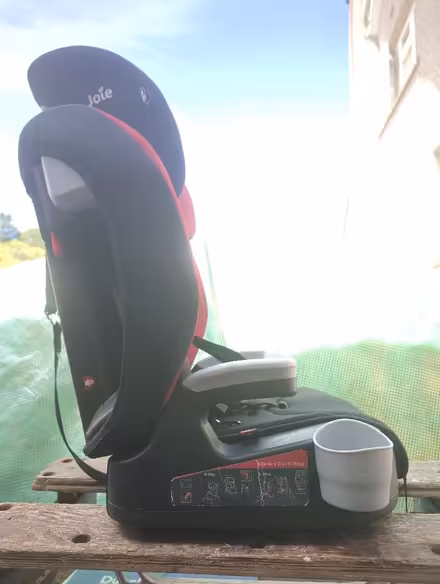 Photo of free Child car seat 9-36kg (AB13) #2