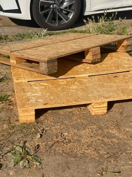 Photo of free 2pallets (Sileby LE12) #2