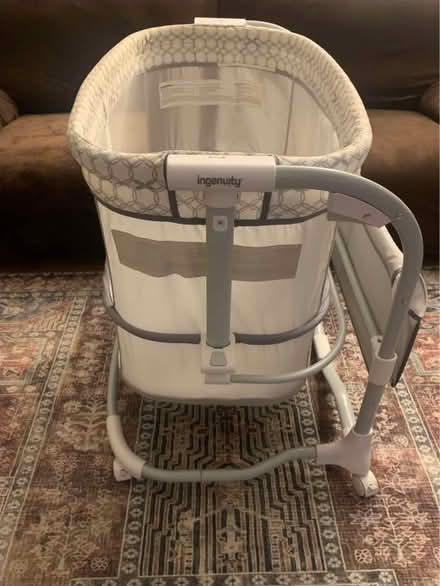 Photo of free Bassinet/portable crib (Paterson) #4