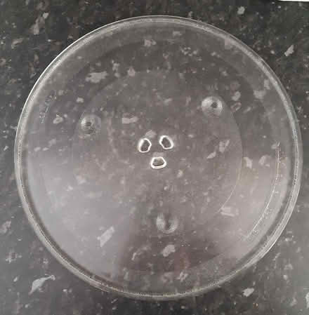 Photo of free microwave plate (Woodseats S8) #1