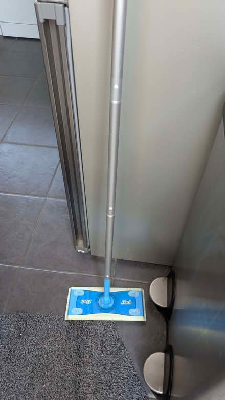 Photo of free Flash speed mop base (Loughton IG10) #1