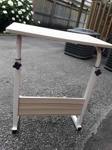Photo of free laptop stand (near Britannia Plaza) #1