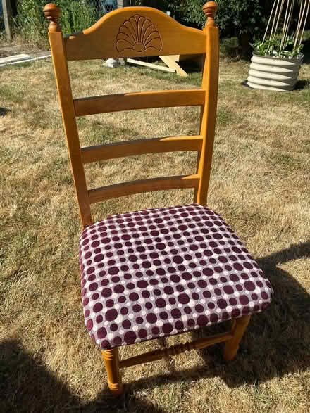 Photo of free 6 Dining Room Chairs (CT5) #2