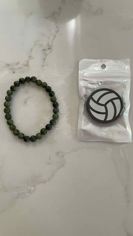 Photo of free Towels, corks, bracelet, phone grip (Fremont & 85) #3