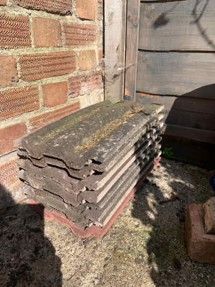 Photo of free 8 Redlands 49 roof tiles (Tadworth) #1