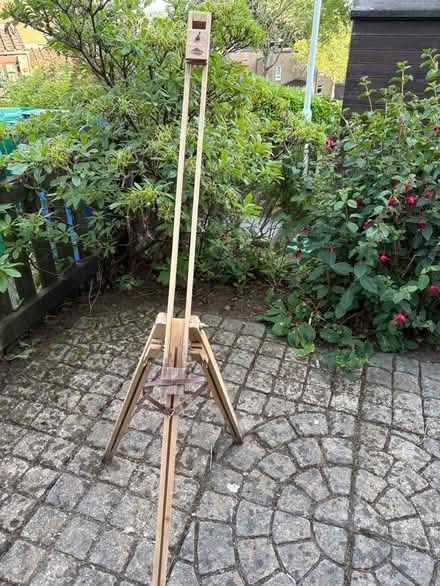 Photo of free Easel (Glenrothes KY7) #1
