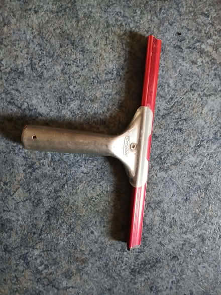 Photo of free squeegee (Palmer Park RG1) #1