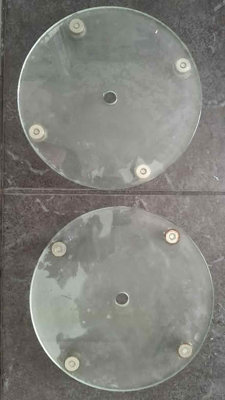 Photo of free 2 glass stands (Smiths Estate OX28) #1
