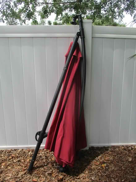 Photo of free large patio/yard umbrella (casselberry) #1