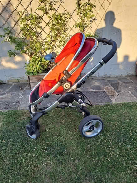 Photo of free I candy buggy (Romford RM7) #1